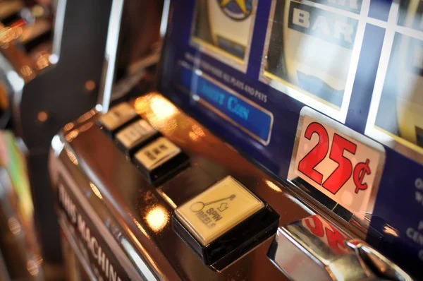 beton999 login mobile app showing live roulette table with low-data streaming indicator